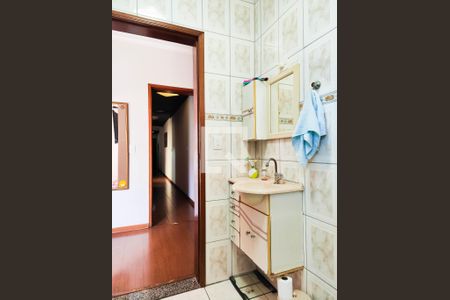 Apartamento à venda com 144m², 2 quartos e 2 vagas Apartamento à venda com 144m², 2 quartos e 2 vagasBanheiro da Suite