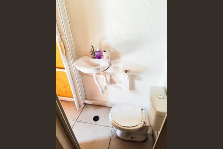 Apartamento à venda com 144m², 2 quartos e 2 vagas Apartamento à venda com 144m², 2 quartos e 2 vagasBanheiro da Área de Serviço