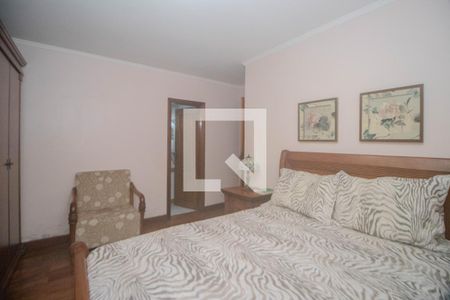 Casa à venda com 230m², 2 quartos e 3 vagasSuíte