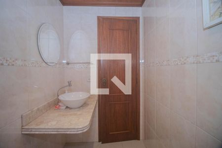 Casa à venda com 230m², 2 quartos e 3 vagasBanheiro Auxiliar