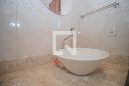 Casa à venda com 230m², 2 quartos e 3 vagasBanheiro Auxiliar