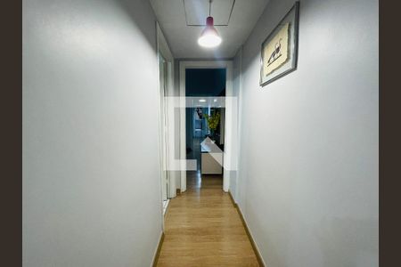 Apartamento à venda com 132m², 3 quartos e sem vagaCorredor