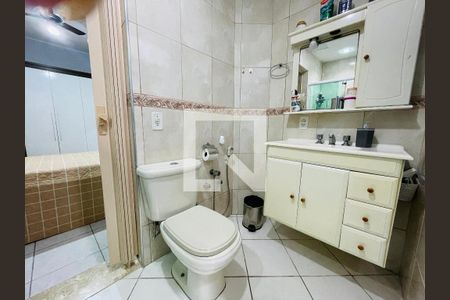 Apartamento à venda com 132m², 3 quartos e sem vagaBanheiro Quarto 1