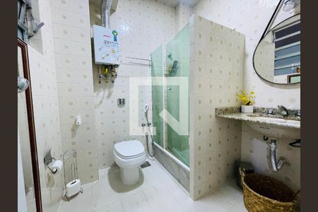Apartamento à venda com 132m², 3 quartos e sem vagaBanheiro Corredor 