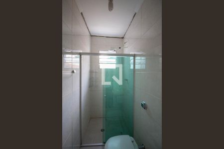 Casa à venda com 203m², 4 quartos e 2 vagas Casa à venda com 203m², 4 quartos e 2 vagasBanheiro da Suíte 2