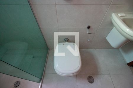 Casa à venda com 203m², 4 quartos e 2 vagas Casa à venda com 203m², 4 quartos e 2 vagasBanheiro da Suíte 2