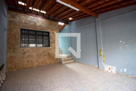 Casa à venda com 203m², 4 quartos e 2 vagas Casa à venda com 203m², 4 quartos e 2 vagasGaragem