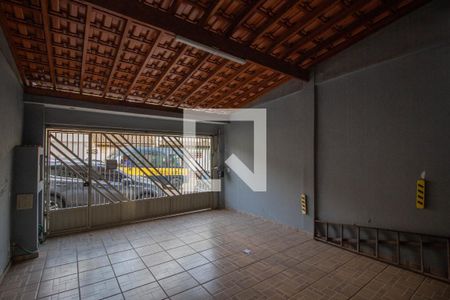 Casa à venda com 203m², 4 quartos e 2 vagas Casa à venda com 203m², 4 quartos e 2 vagasGaragem