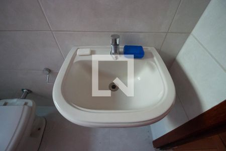 Casa à venda com 203m², 4 quartos e 2 vagas Casa à venda com 203m², 4 quartos e 2 vagasBanheiro da Suíte 2