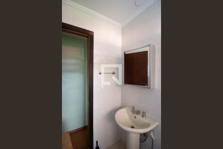 Casa à venda com 203m², 4 quartos e 2 vagas Casa à venda com 203m², 4 quartos e 2 vagasBanheiro