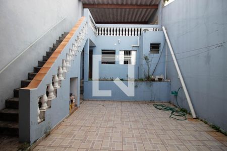Casa à venda com 203m², 4 quartos e 2 vagas Casa à venda com 203m², 4 quartos e 2 vagasQuintal