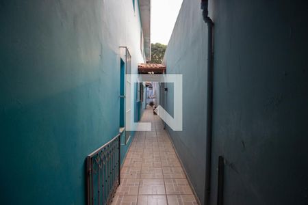 Casa à venda com 203m², 4 quartos e 2 vagas Casa à venda com 203m², 4 quartos e 2 vagasCorredor
