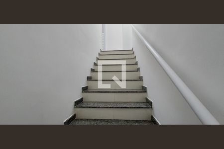 Apartamento à venda com 90m², 2 quartos e 1 vagaEscada