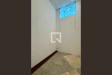 Casa de condomínio à venda com 1250m², 6 quartos e 5 vagasQuarto