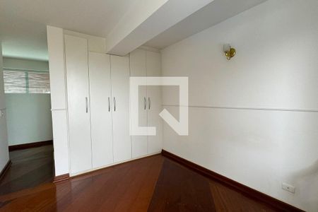 Casa de condomínio à venda com 1250m², 6 quartos e 5 vagasSuíte 4
