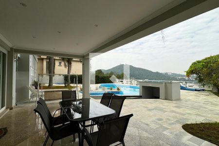 Casa de condomínio à venda com 1250m², 6 quartos e 5 vagasChurrasqueira