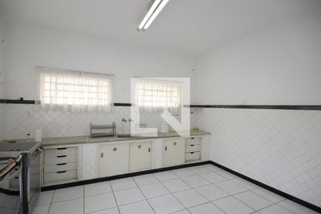 Casa à venda com 343m², 3 quartos e 3 vagasCozinha