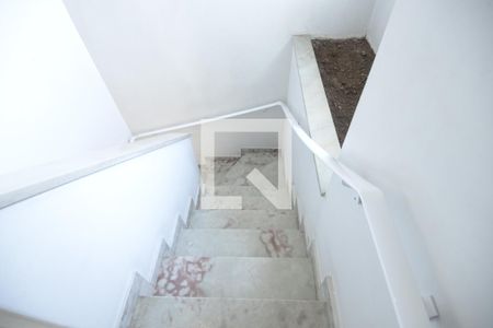 Casa à venda com 343m², 3 quartos e 3 vagasEscada