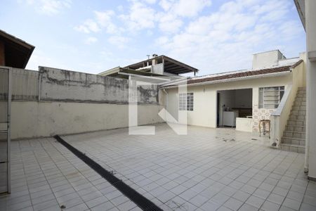 Casa à venda com 343m², 3 quartos e 3 vagasGaragem/ Quintal