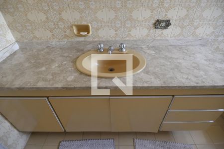 Casa à venda com 343m², 3 quartos e 3 vagasBanheiro