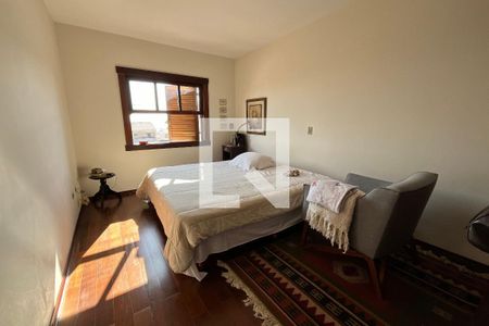 Casa para alugar com 350m², 4 quartos e 3 vagasSuíte 1