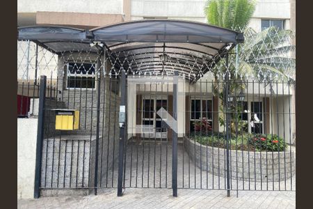 Apartamento para alugar com 80m², 2 quartos e 1 vagaFachada