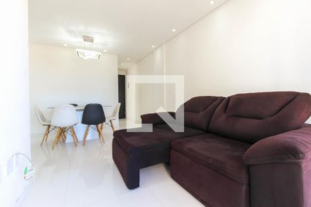 Sala de apartamento à venda com 3 quartos, 70m² em Vila Carmosina, São Paulo