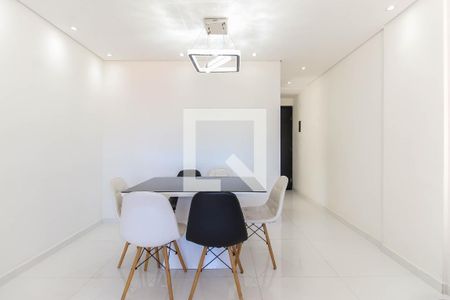 Sala de apartamento à venda com 3 quartos, 70m² em Vila Carmosina, São Paulo