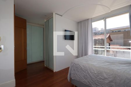 Casa à venda com 380m², 3 quartos e 6 vagasSuíte 3