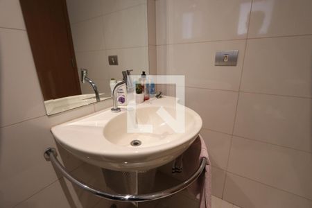 Casa à venda com 380m², 3 quartos e 6 vagasBanheiro da Área de Lazer