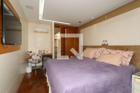 Casa à venda com 380m², 3 quartos e 6 vagasSuíte Master