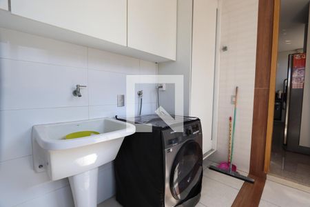 Casa à venda com 380m², 3 quartos e 6 vagasLavanderia