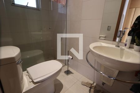 Casa à venda com 380m², 3 quartos e 6 vagasBanheiro da Área de Lazer