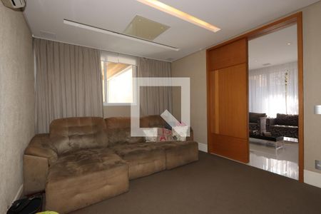 Casa à venda com 380m², 3 quartos e 6 vagasSala de TV