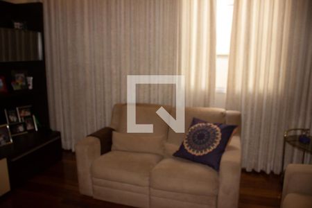 Casa de condomínio à venda com 307m², 4 quartos e 8 vagas Casa de condomínio à venda com 307m², 4 quartos e 8 vagasSala 2