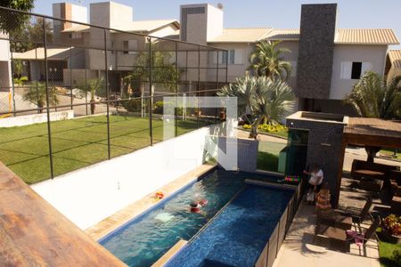 Casa de condomínio à venda com 307m², 4 quartos e 8 vagas Casa de condomínio à venda com 307m², 4 quartos e 8 vagasPiscina