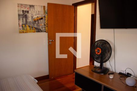 Casa de condomínio à venda com 307m², 4 quartos e 8 vagas Casa de condomínio à venda com 307m², 4 quartos e 8 vagasSuíte 1