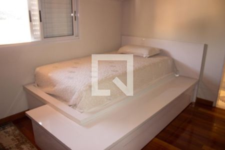 Casa de condomínio à venda com 307m², 4 quartos e 8 vagas Casa de condomínio à venda com 307m², 4 quartos e 8 vagasSuíte 3