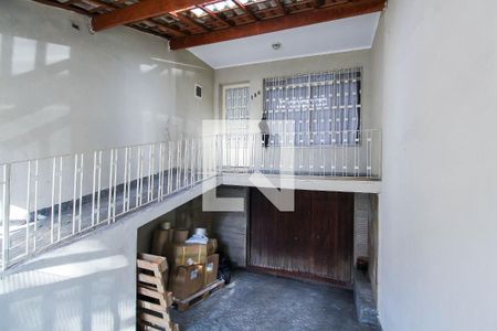 Casa para alugar com 180m², 2 quartos e 4 vagas Casa para alugar com 180m², 2 quartos e 4 vagasGaragem