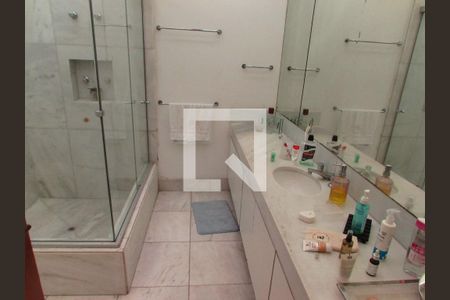 Casa para alugar com 962m², 7 quartos e 10 vagasBanheiro da Suíte 1