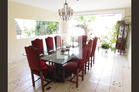 Casa para alugar com 962m², 7 quartos e 10 vagasSala