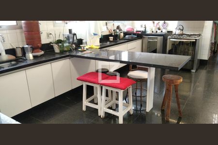 Casa para alugar com 962m², 7 quartos e 10 vagasCozinha