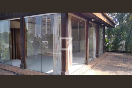 Casa para alugar com 962m², 7 quartos e 10 vagasÁrea comum