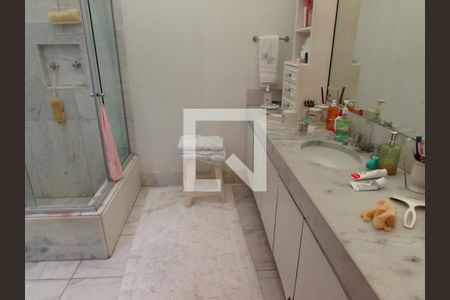 Casa para alugar com 962m², 7 quartos e 10 vagasBanheiro da Suíte 3