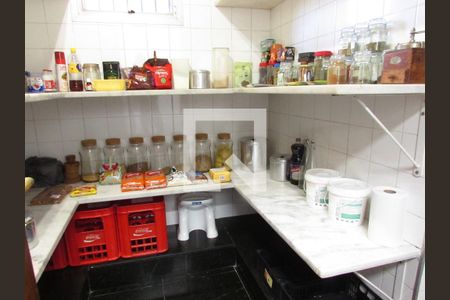 Casa para alugar com 962m², 7 quartos e 10 vagasDespensa