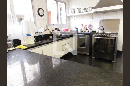 Casa para alugar com 962m², 7 quartos e 10 vagasCozinha