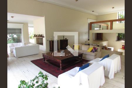 Casa para alugar com 962m², 7 quartos e 10 vagasSala