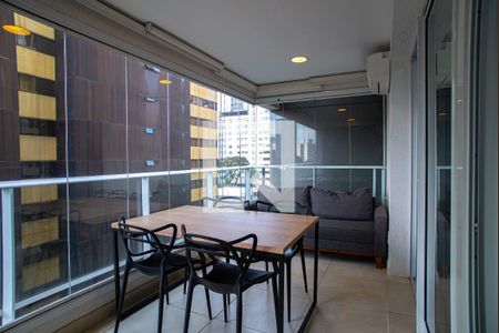 Varanda da Sala e do quarto de apartamento para alugar com 1 quarto, 49m² em Consolação, São Paulo