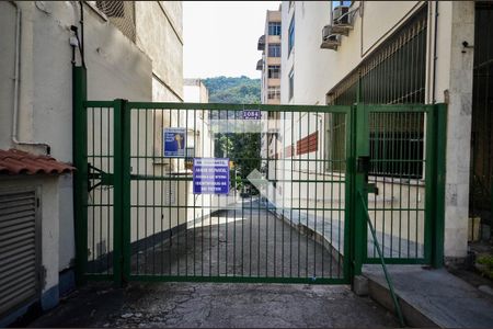 Apartamento para alugar com 89m², 2 quartos e 1 vaga Apartamento para alugar com 89m², 2 quartos e 1 vagaFachada
