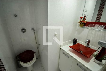 Apartamento para alugar com 89m², 2 quartos e 1 vaga Apartamento para alugar com 89m², 2 quartos e 1 vagaBanheiro da suíte